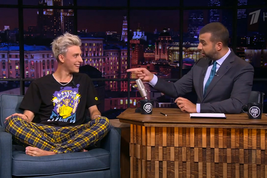 Интервью 4. Интервью 4. Влад а4 вечерний ургант. Интервью 4. Ричард спейт младший и роб бенедикт.