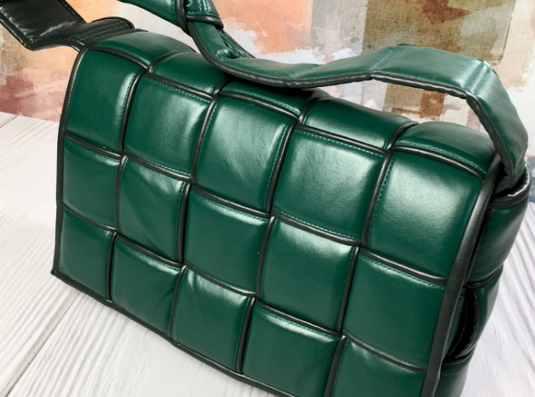 Это сумка, сшитая Натальей Белой "по мотивам" и названная "Белана"