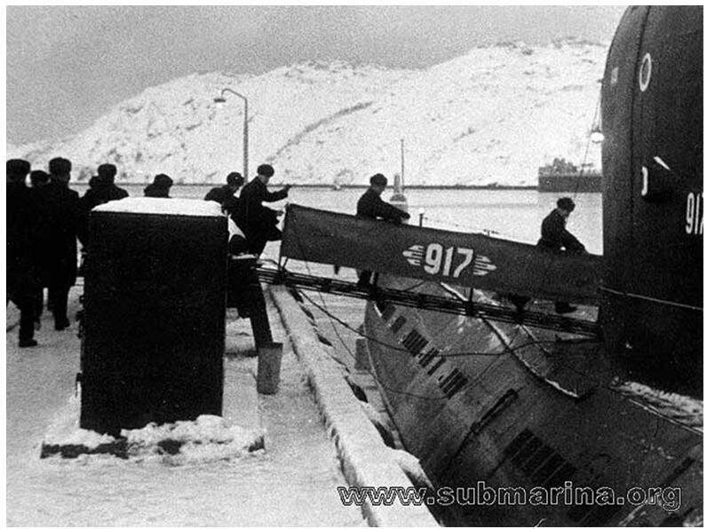 На пл - бегом марш! Фото из Интернета.