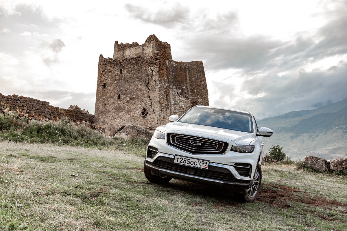 Замок "Фрегат, Северная Осетия