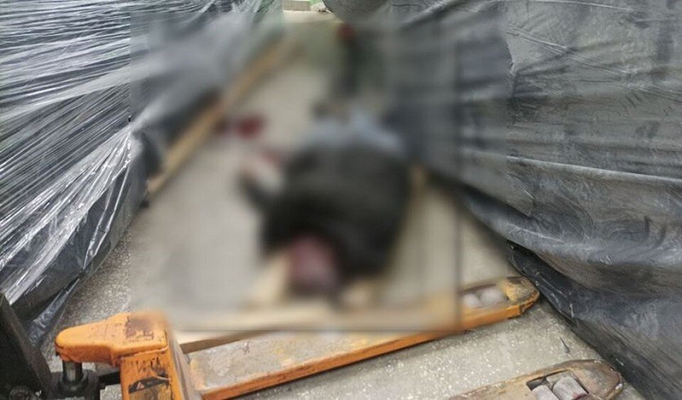     На 26-летнего мужчину упал трехтонный станок. Фото: СК