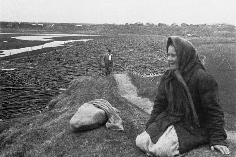 Фотография Михаила Пришвина. Молевой сплав на Пинеге. 1935