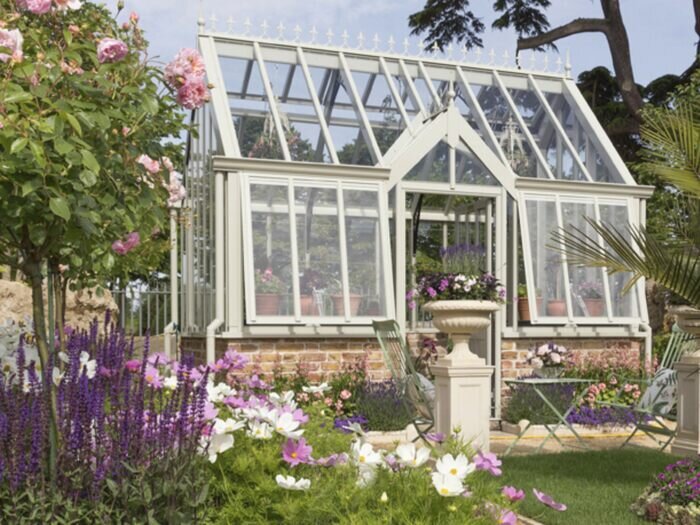 Sagoväxthus в английском стиле смотрится аккуратно и романтично, теплица в ботаническом саду Vansta Garden. Стоимость красавицы около 940 000 рублей!