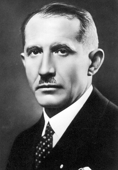 Евгений Коновалец - лидер ОУН до 1938 года.