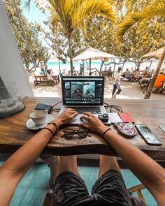 Если работа приносит удовольствие, то она принесёт и прибыль.