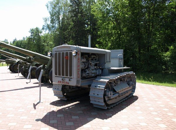 Трактор Сталинец (Caterpillar Sixty)