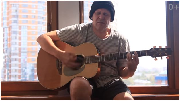    «Тает жизнь моя, свечка»   ... «Поделом, приколочены мы к Земле..» - это слова его песни       