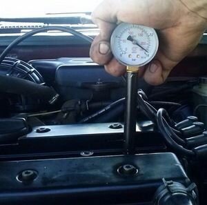 Замер компрессии в двигателе ваз 2114. Проверить компрессию в двигателе ваз. Как мерить компрессию в двигателе. Замер компрессии в двигателе ваз 2114. Замер компрессии в двигателе ваз 2114 8 клапанов.