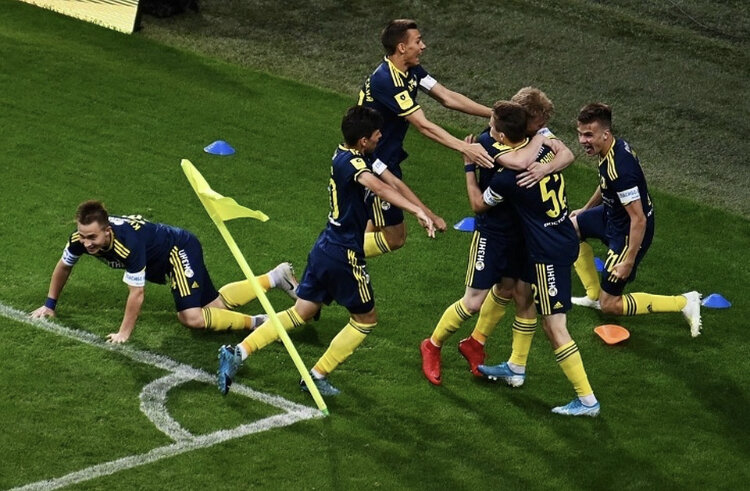 Гол на первой минуте 