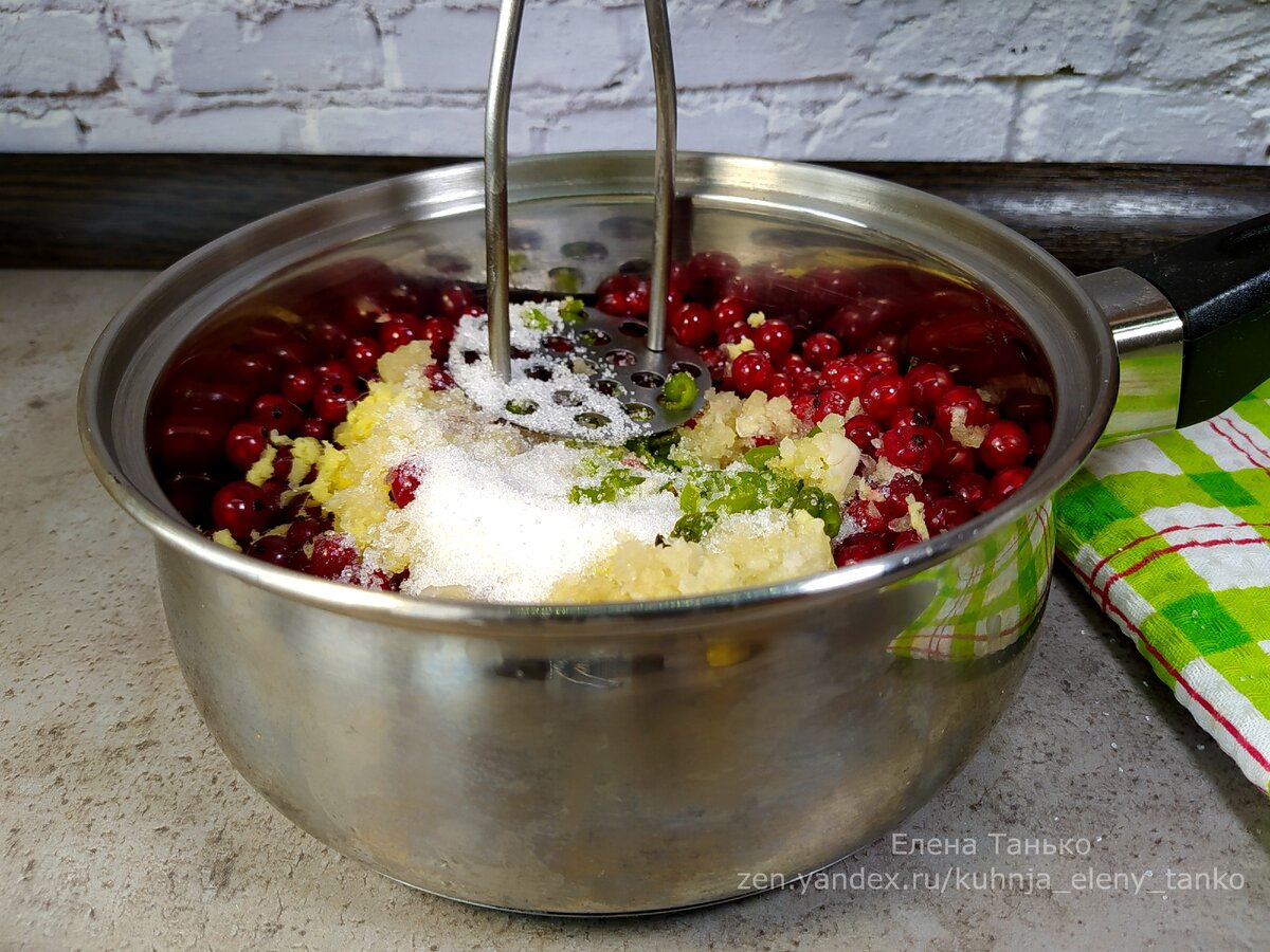 Соус из красной смородины к мясу