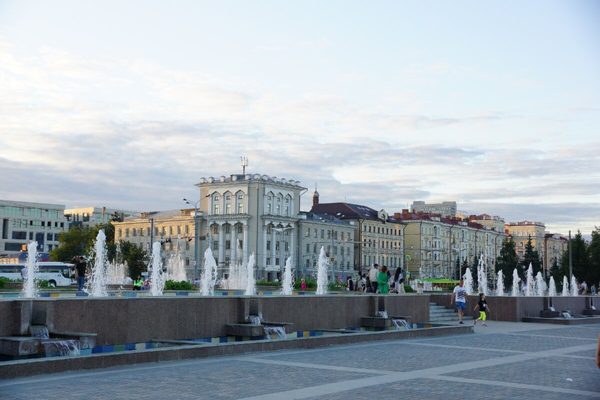 Вид на улицу Татарстан с площади театра им. Камала