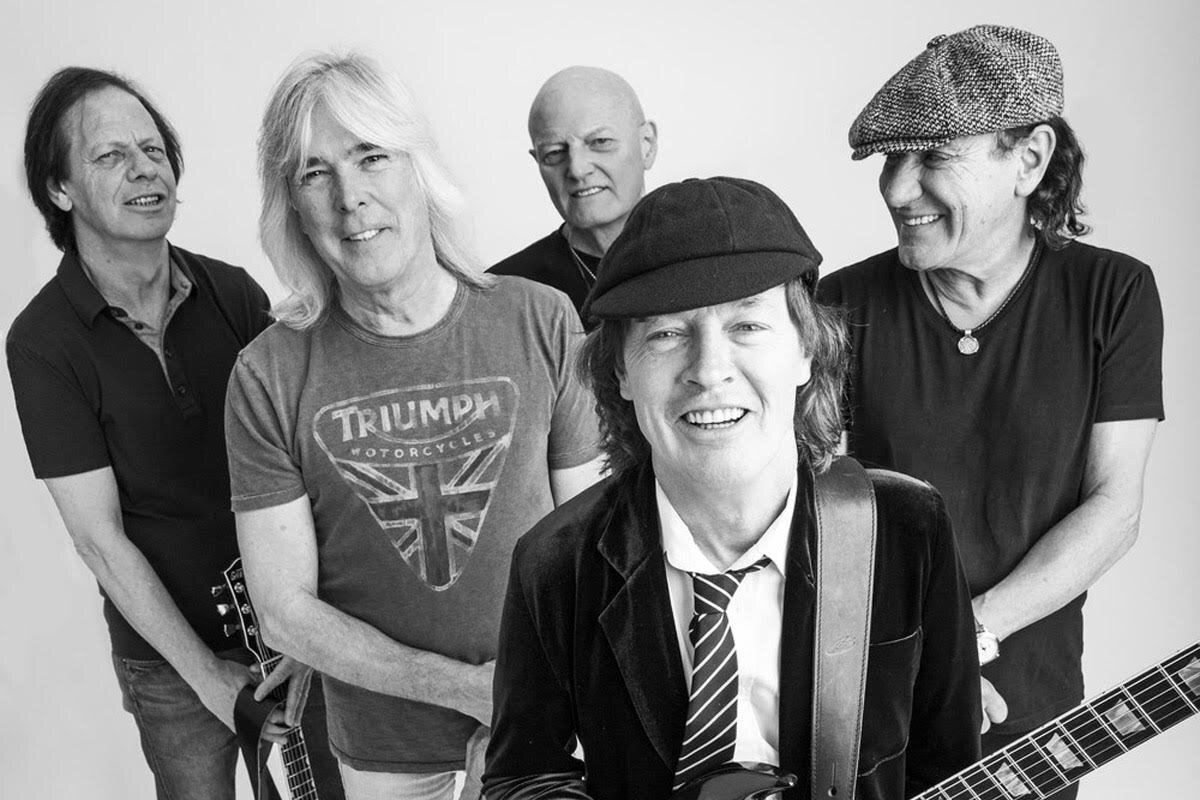Айсидиси слушать. AC/DC группа 2019. AC DC фото группы. Рок группа Эйси ДИСИ. Солист группы Аси ДИСИ