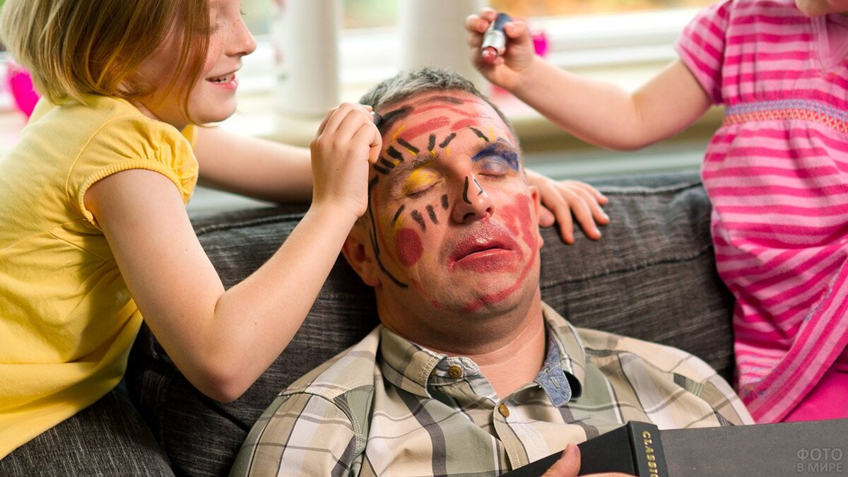 "Обведу-ка я его зелёным еще". Фото взято из свободного источника.