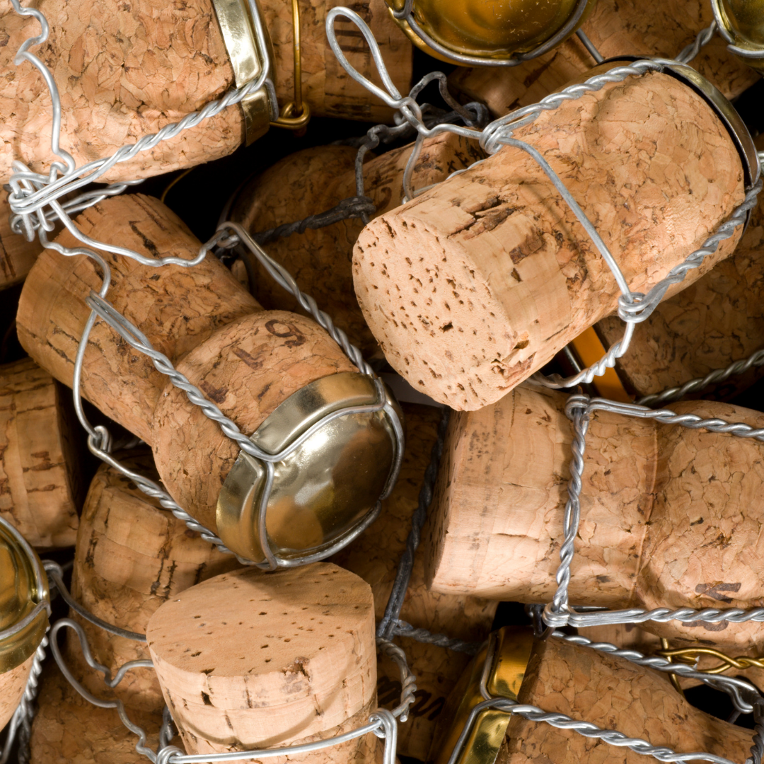 Мюзле и плакетка могут быть не только у бутылки шампанского