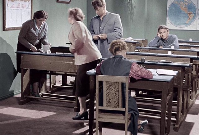 Кадр из фильма " Весна на Заречной улице"