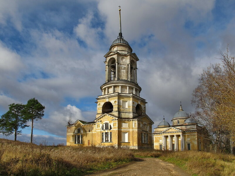 Борисоглебский старица. Собор Бориса и Глеба Старица. Борисоглебский храм Старица. Борисоглебский собор в Старице Тверской области. Старица старый Борисоглебский собор.