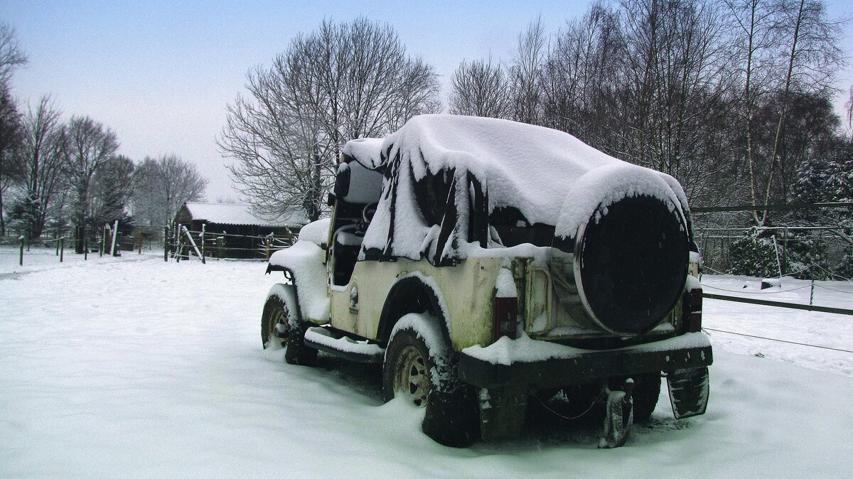 Военная РМП машина зимой