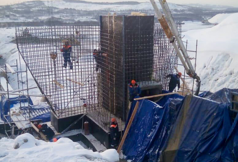 За идею, в нашей службе никто работать больше не будет!