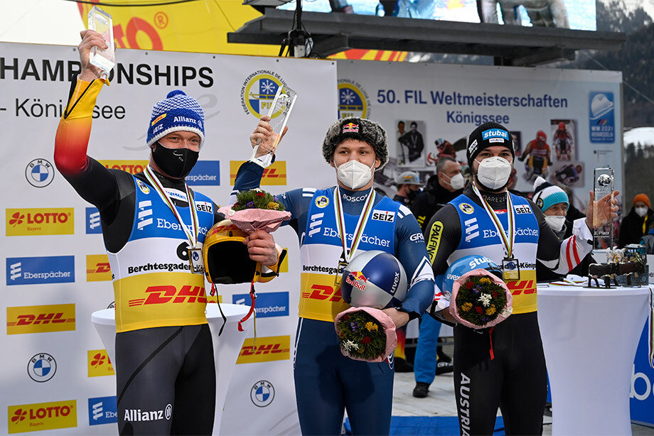 Призёры Чемпионата мира по санному спорту.  фото: картинки яндекса.