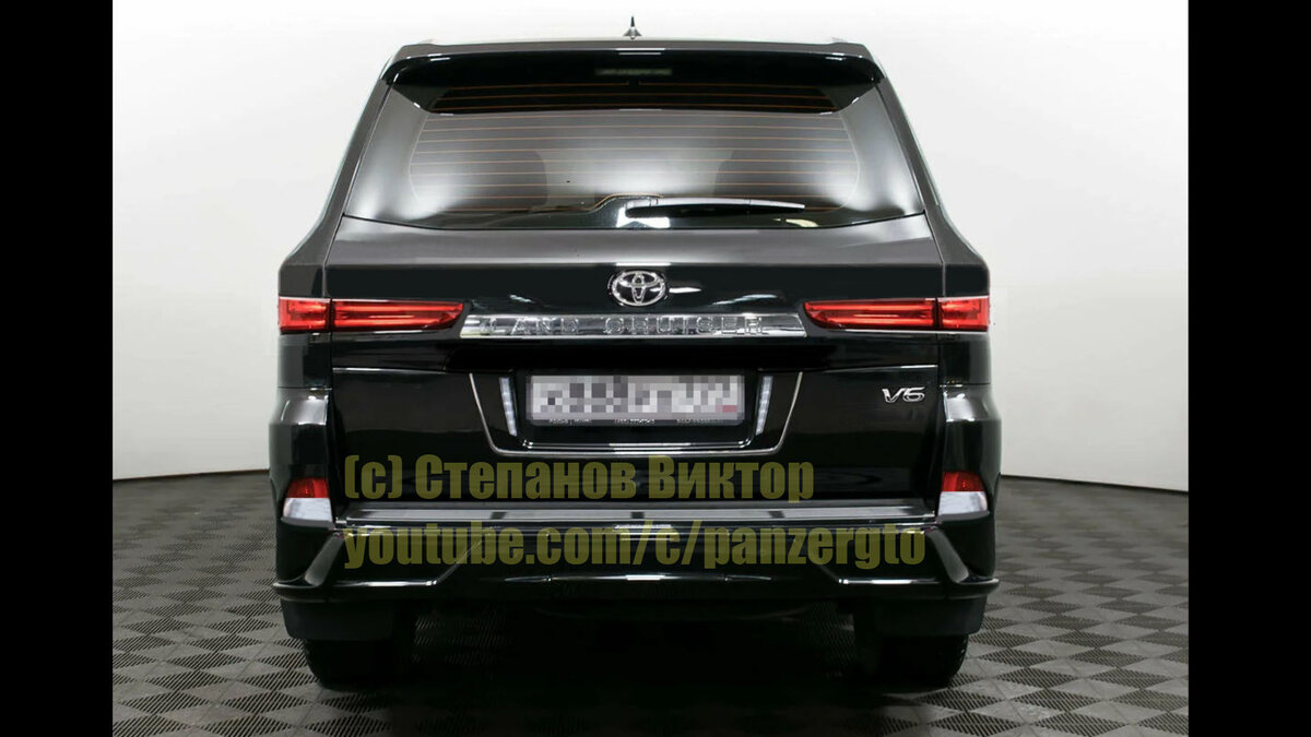 Новый Toyota Land Cruiser 300 привезли в Москву