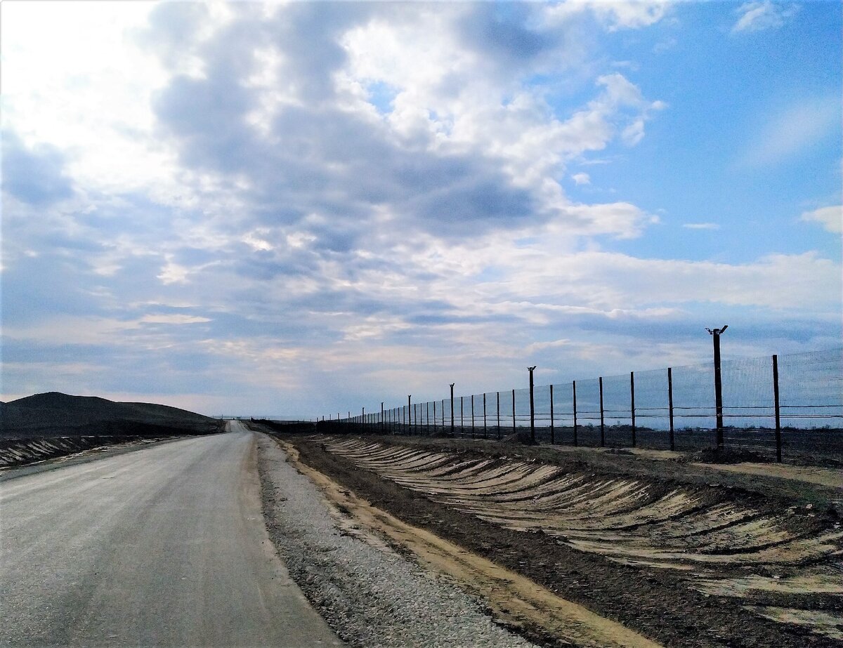 Бесконечный забор...