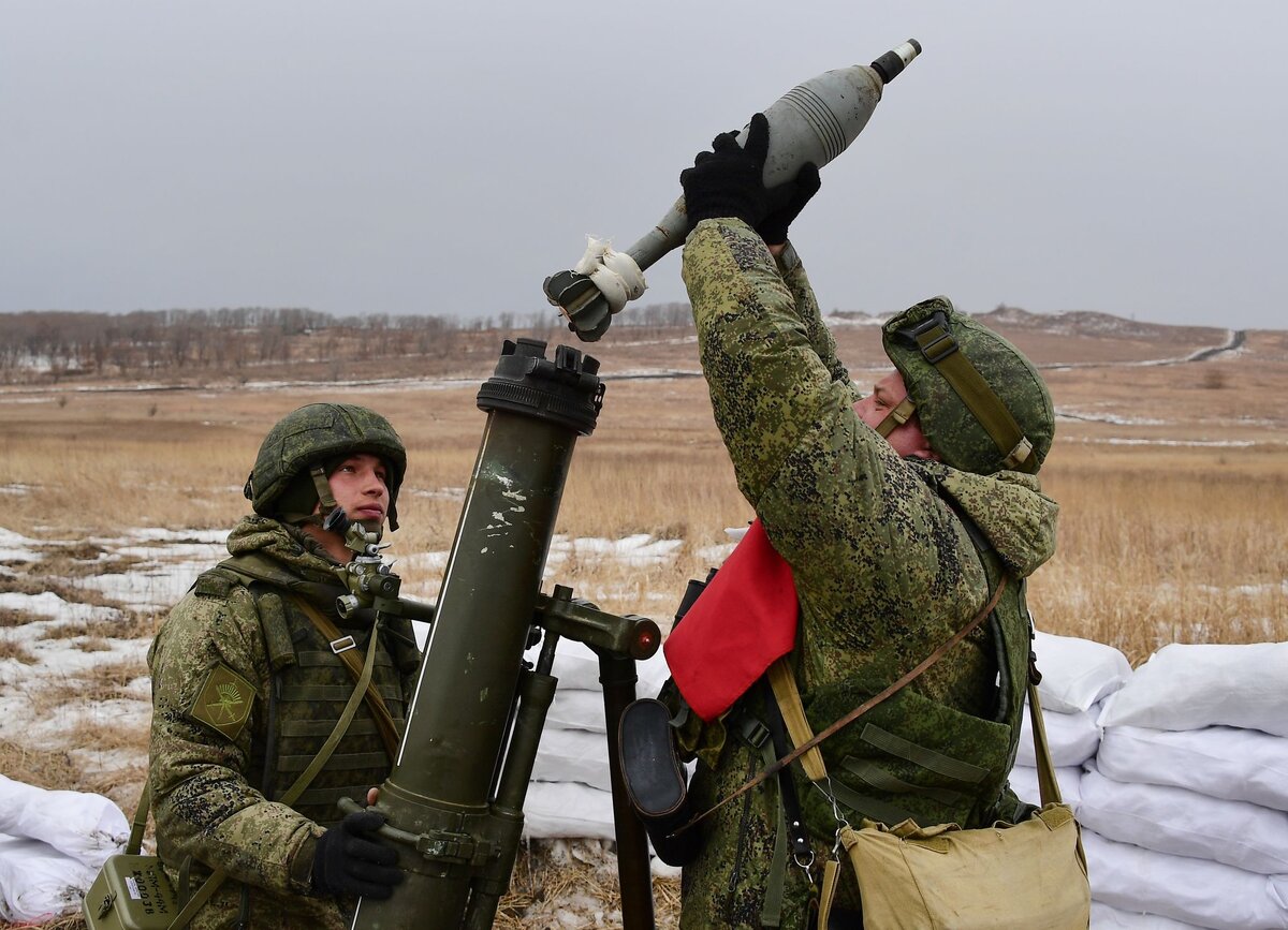 Российские военные на учениях 11 марта в Приморске. Фото : All Over Press