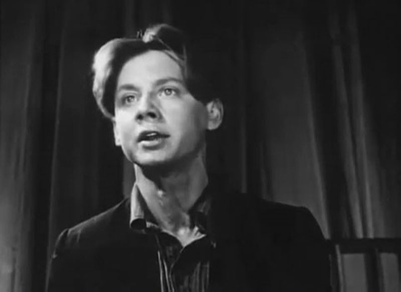 Кадр из фильма "Тугой узел". Олег Табаков в роли Саши Комелева