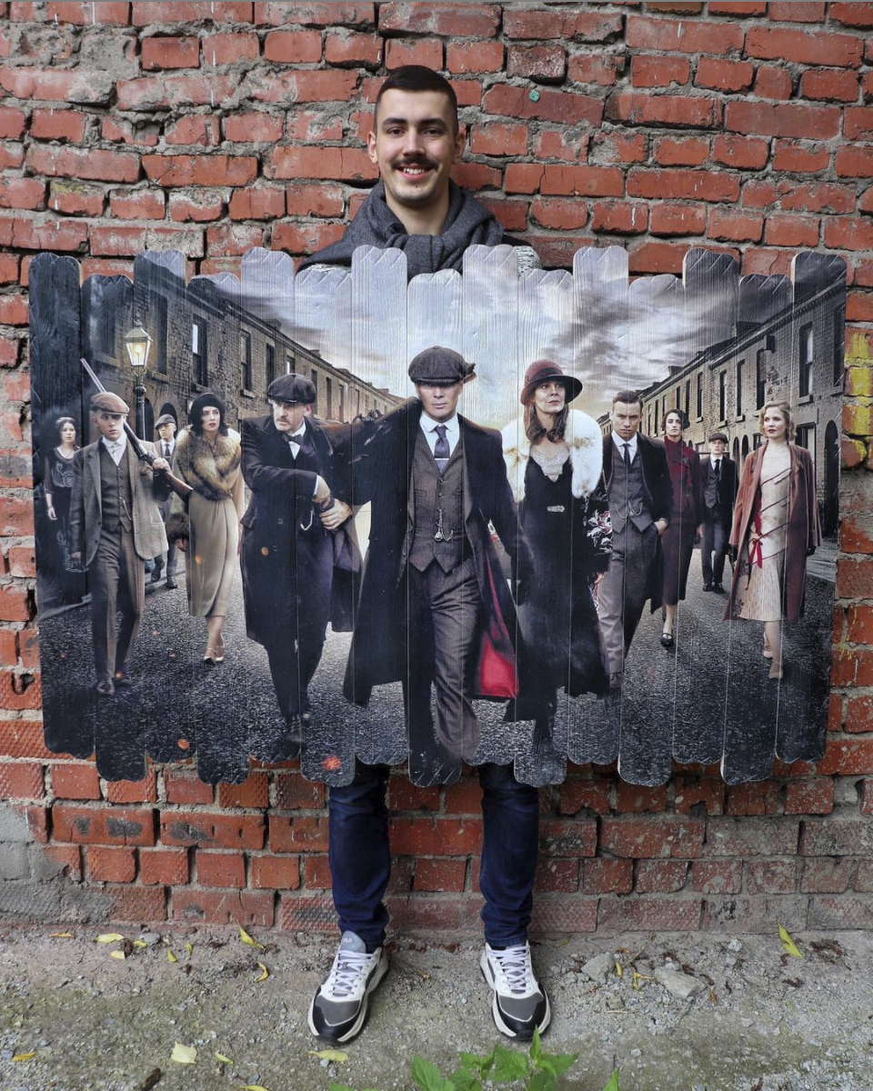 Картина на дереве "Острые козырьки" 150х100см