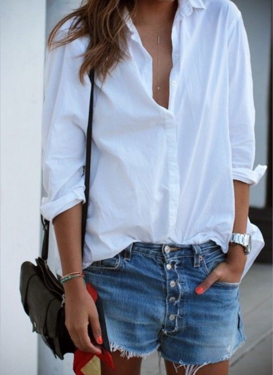 Рубашка заправленная в брюки женские. Рубашка заправленная в джинсы. Рубашки женские стильные. Как заправить блузку. Рубашка заправленная в штаны.