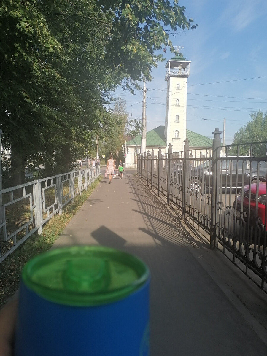 Свой утренний  кофе иногда пью по пути на автобус