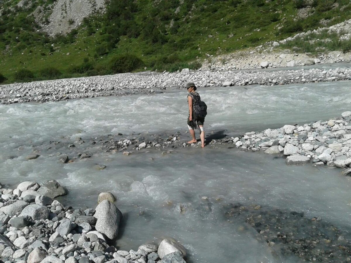 Переход через горную речку.
