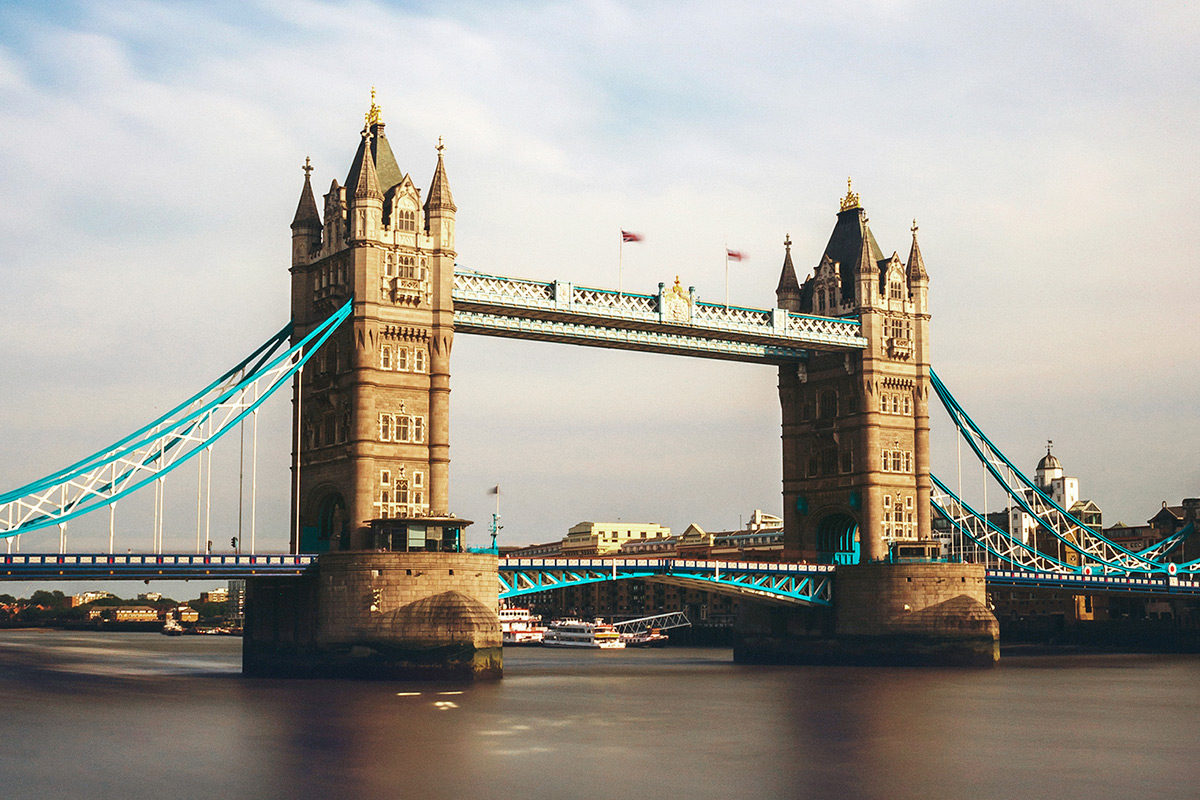 Tower bridge which is over. Биг Бен и Тауэрский мост. Исторический Лондон. Основание Лондона. История Лондона.