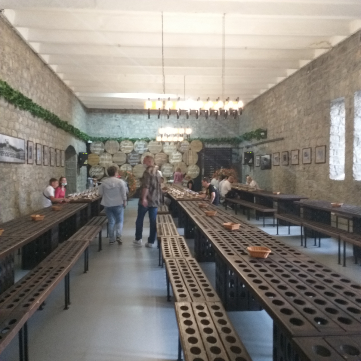 Зал для дегустаций. Фото автора