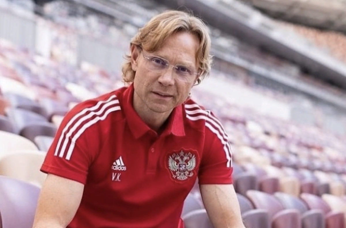 Валерий Карпин