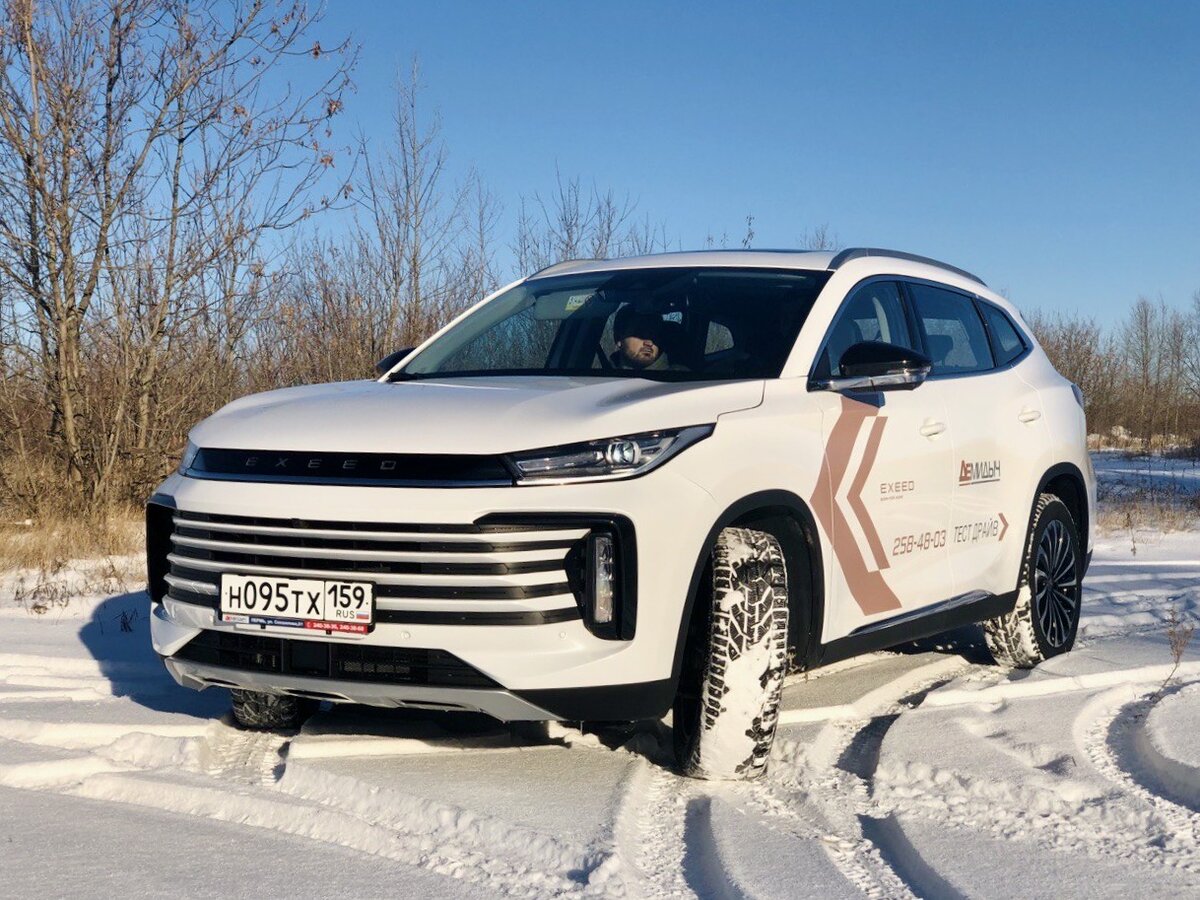 Полностью светодиодная головная оптика обеспечивает отличное освещение всех участков дороги в любое время суток. 