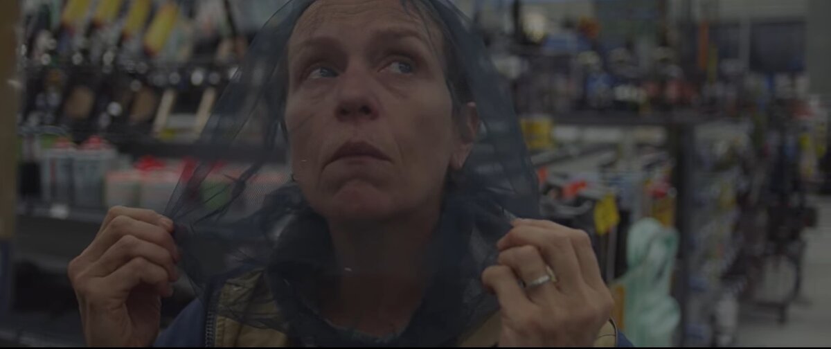 19. San Ant: Кадры из фильма Земля кочевников. Фото из личного архива.