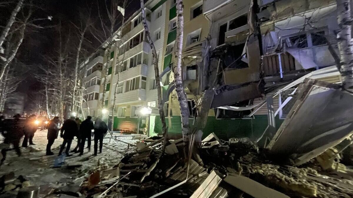    На месте взрыва бытового газа в многоэтажном доме в Нижневартовске© Фото : пресс-служба администрации Нижневартовска