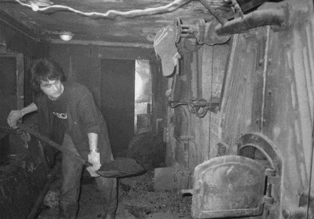 Здравствуйте, товарищи! Сегодня вас ждет очередная порция вызывающих ностальгию фотографий. Здесь вы увидите как любительские кадры, так и кадры принадлежащие известным фотографам.-7