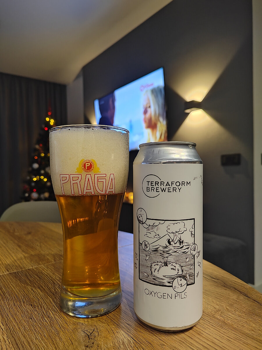 OXIGEN PILS и Ска́рлетт И́нгрид Йо́ханссон в телевизоре