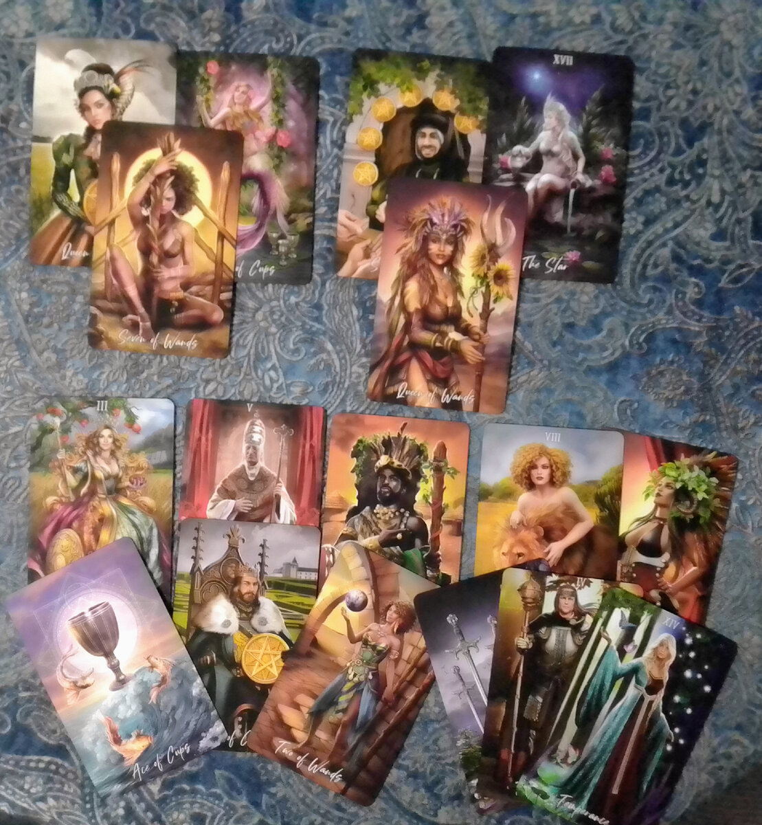 Наблюдает ли он за вами и зачем.