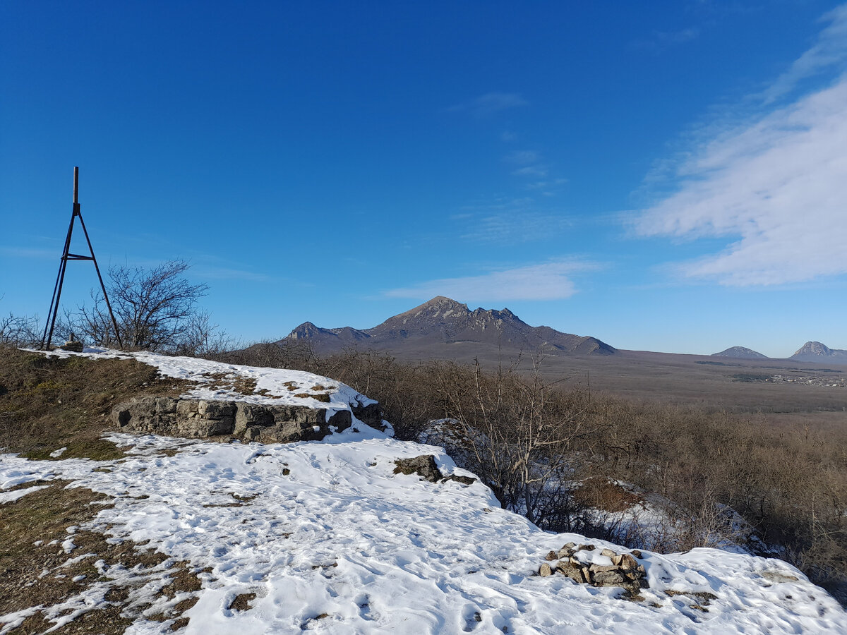 Геодезический знак на Перкальской Скале