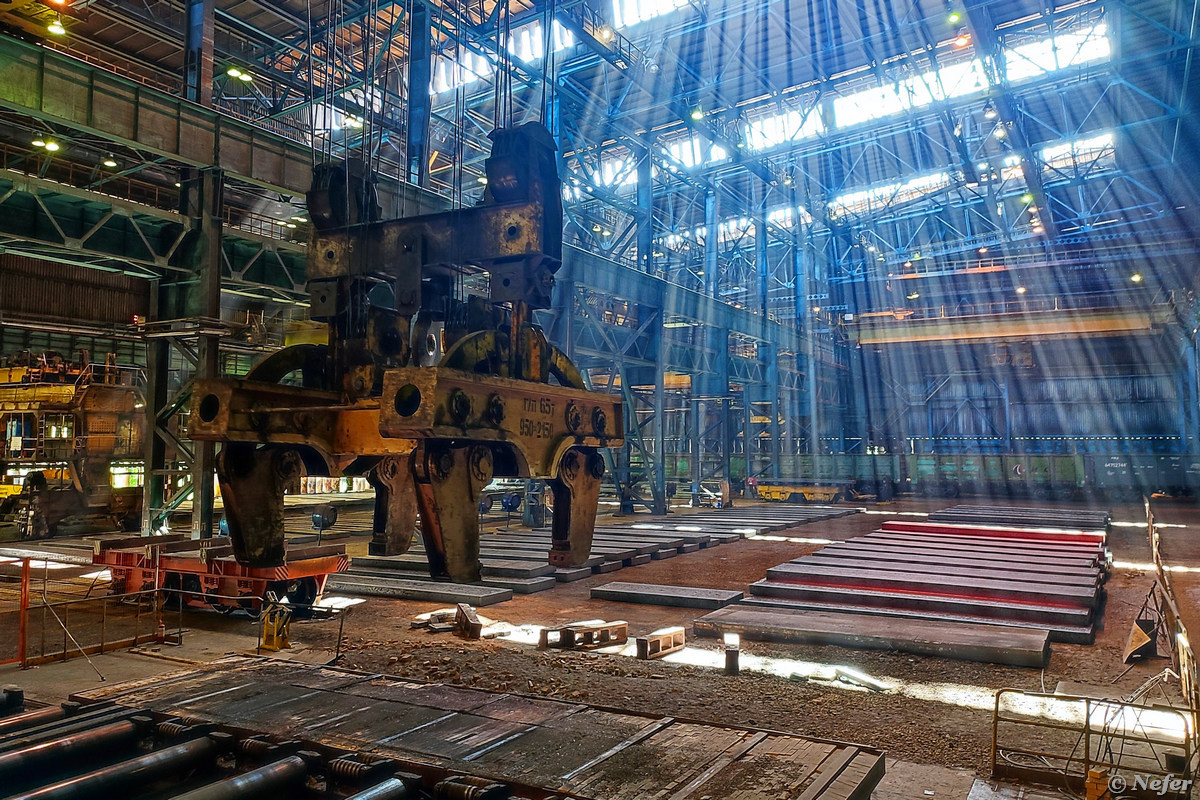 крупный металлургический комбинат город.