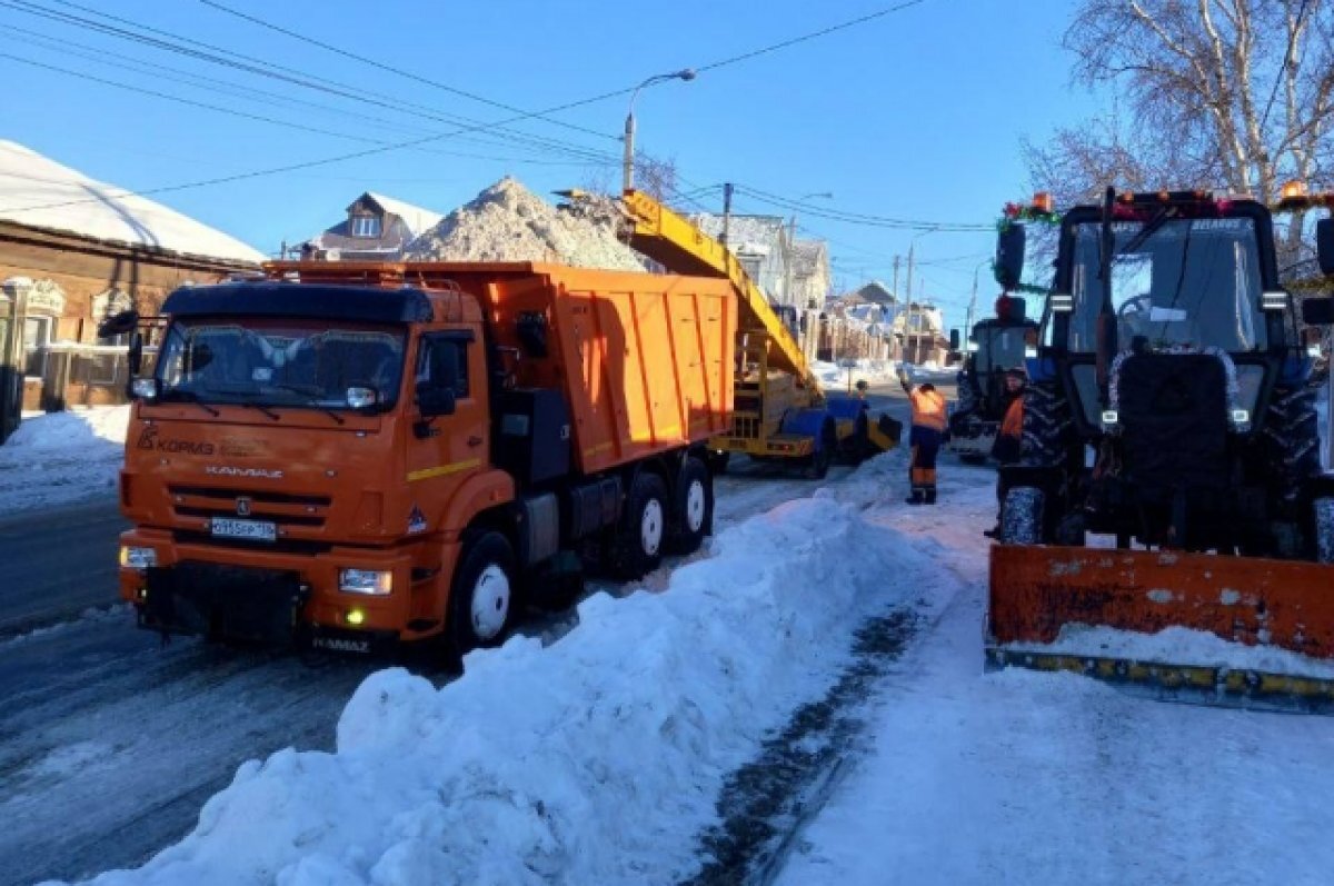    За сутки с улиц Иркутска вывезли 1200 тонн снега