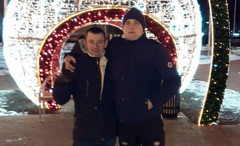 Тимур Бармин (слева) и Андрей Гулин (справа) стали жертвами неадекватного собутыльника?