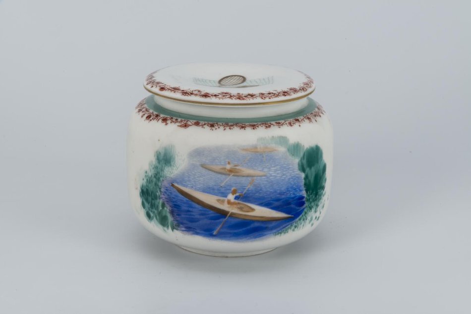Source collection. Сервиз Евы Цайзель.