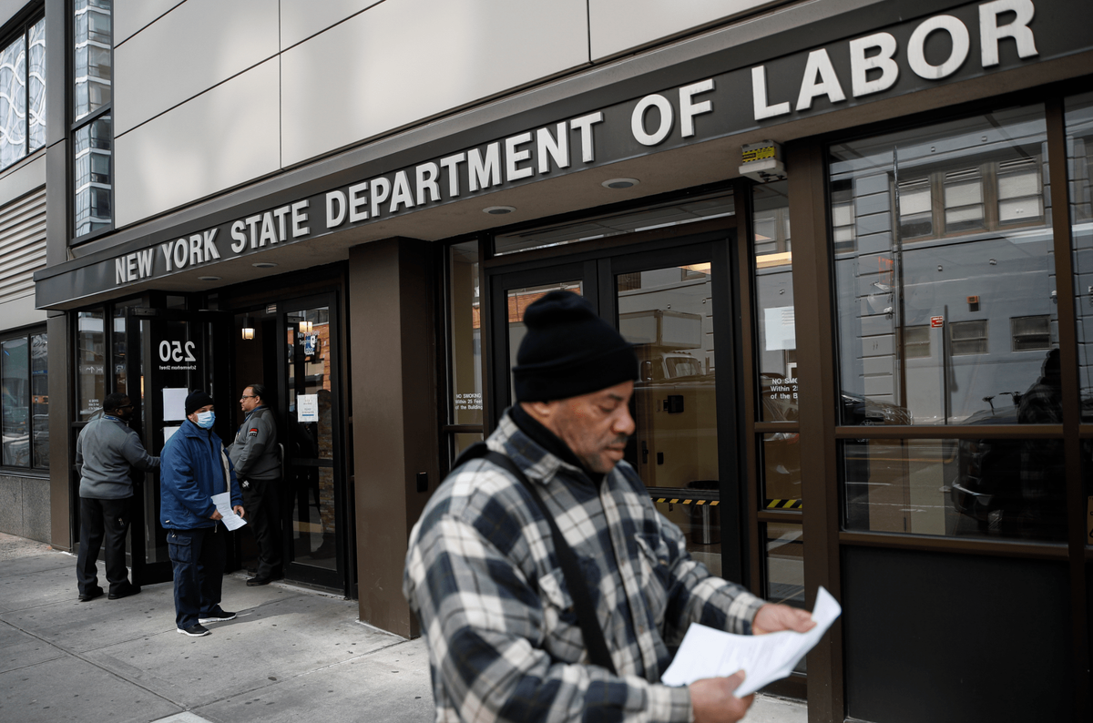 Безработица захлестнула весь мир. Это фото из США (фото - amazonaws.com)