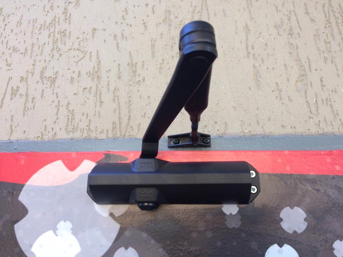 Рабочая лошадка Dorma TS 68. Одно из самых универсальных решений.