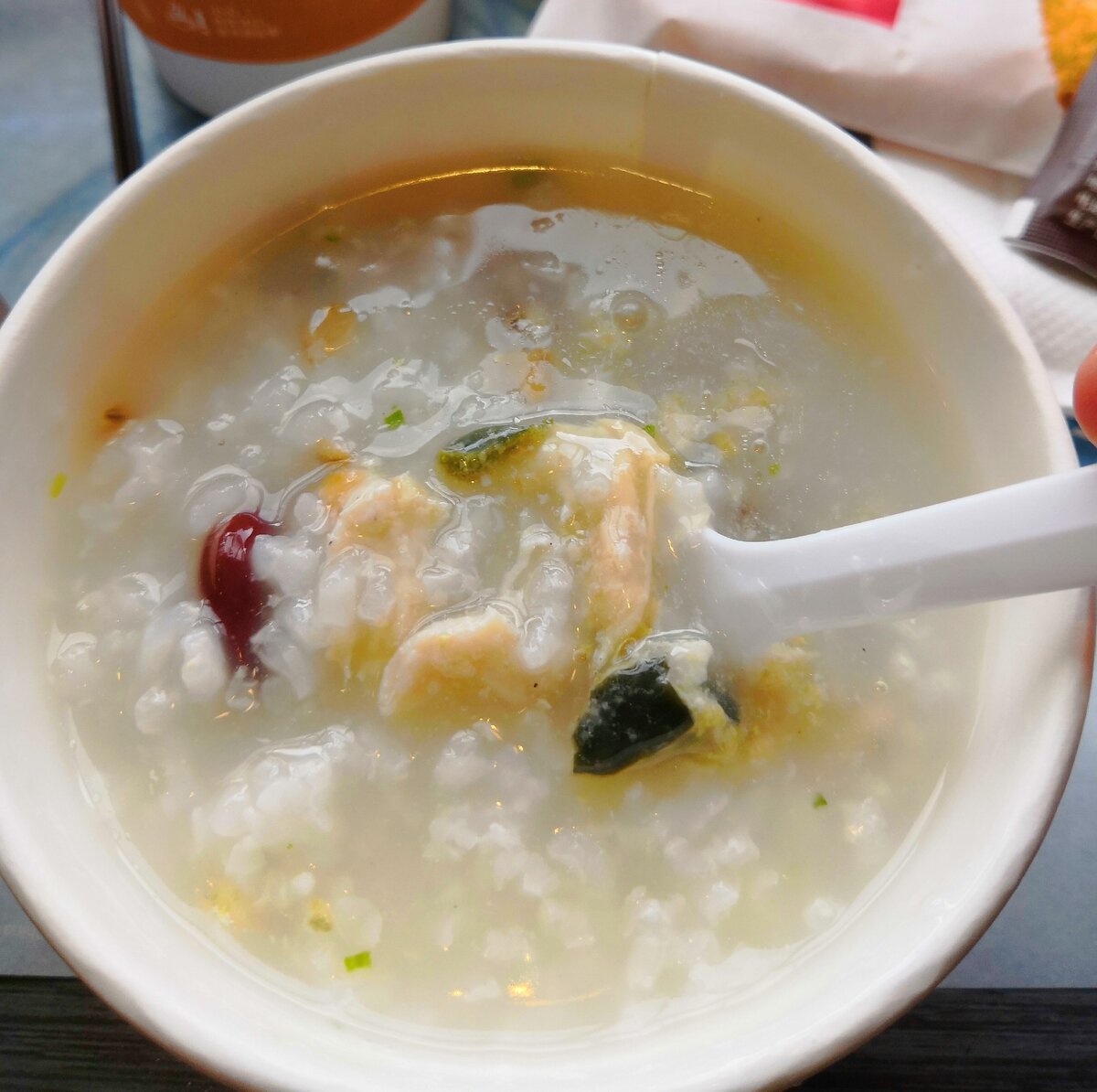 Запах у него очень специфический, что-то между тухлыми яйцами и переваренной кашей (Листай👉👉)