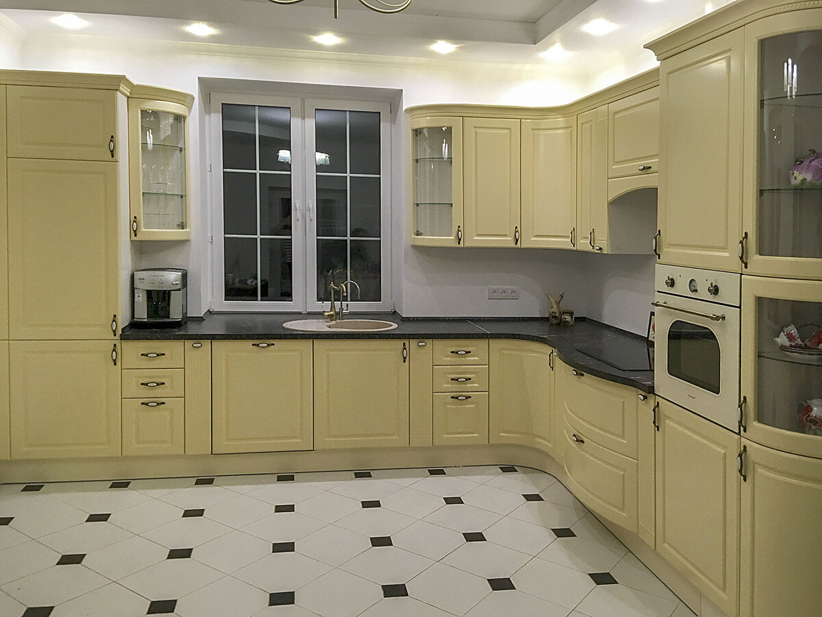 Кухня. Фасады МДФ, покрытые эмалью.