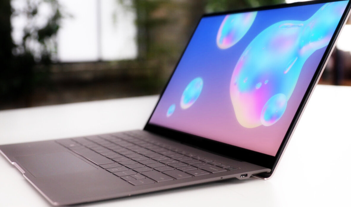 Я вообще не сторонник гаджетов для детей, но так ребятишки не подвергаются дурному влиянию